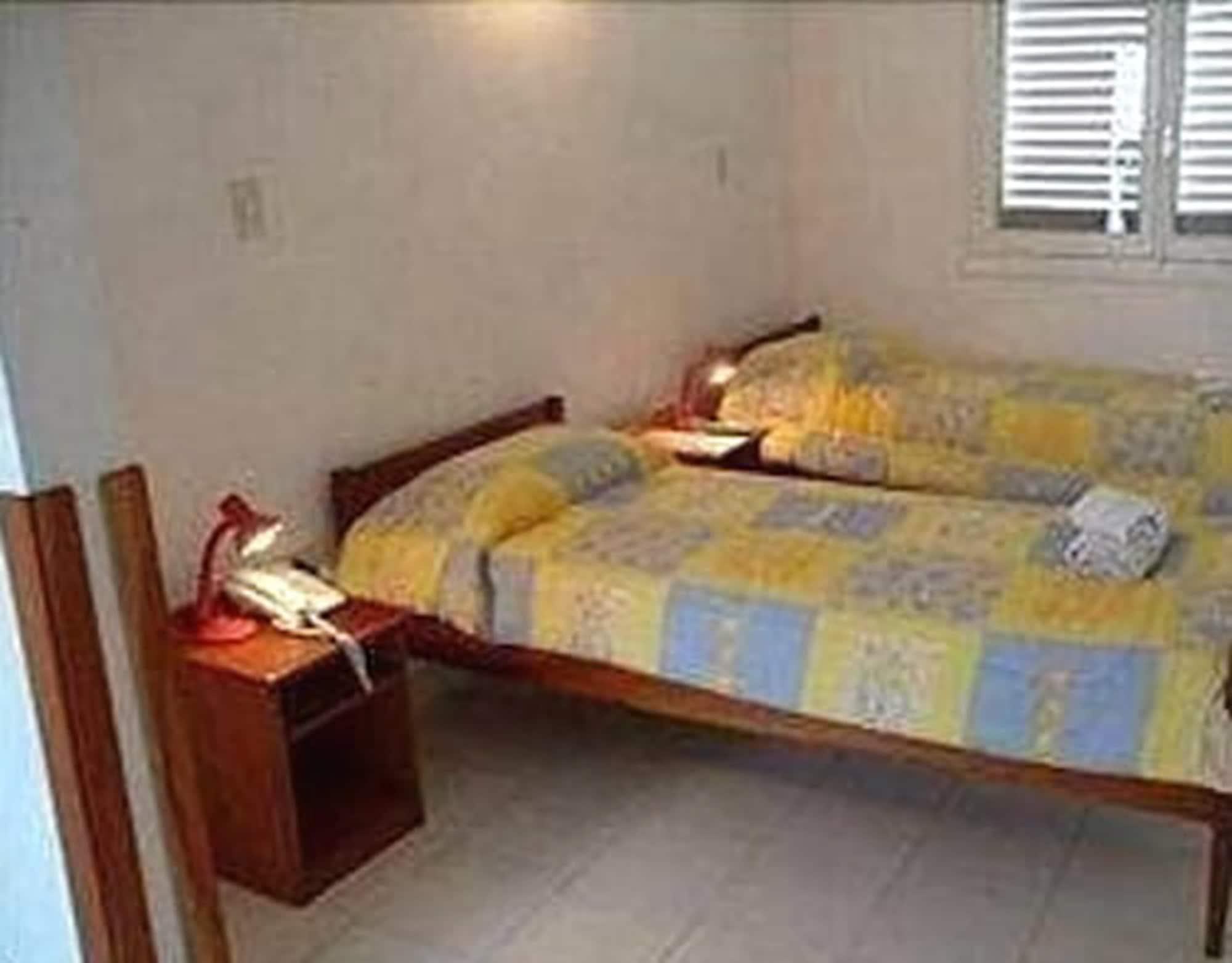 Hotel Palmas Del Sol Асунсьон Экстерьер фото