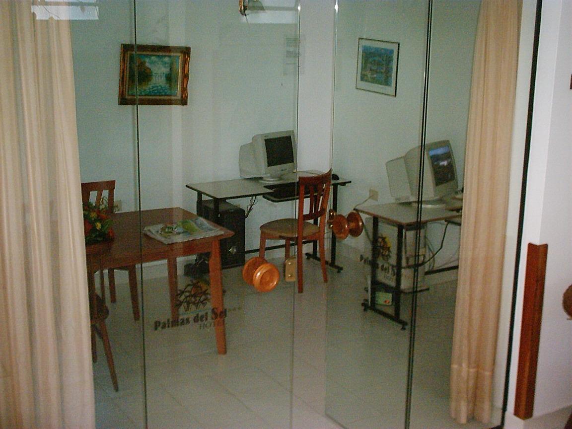 Hotel Palmas Del Sol Асунсьон Экстерьер фото